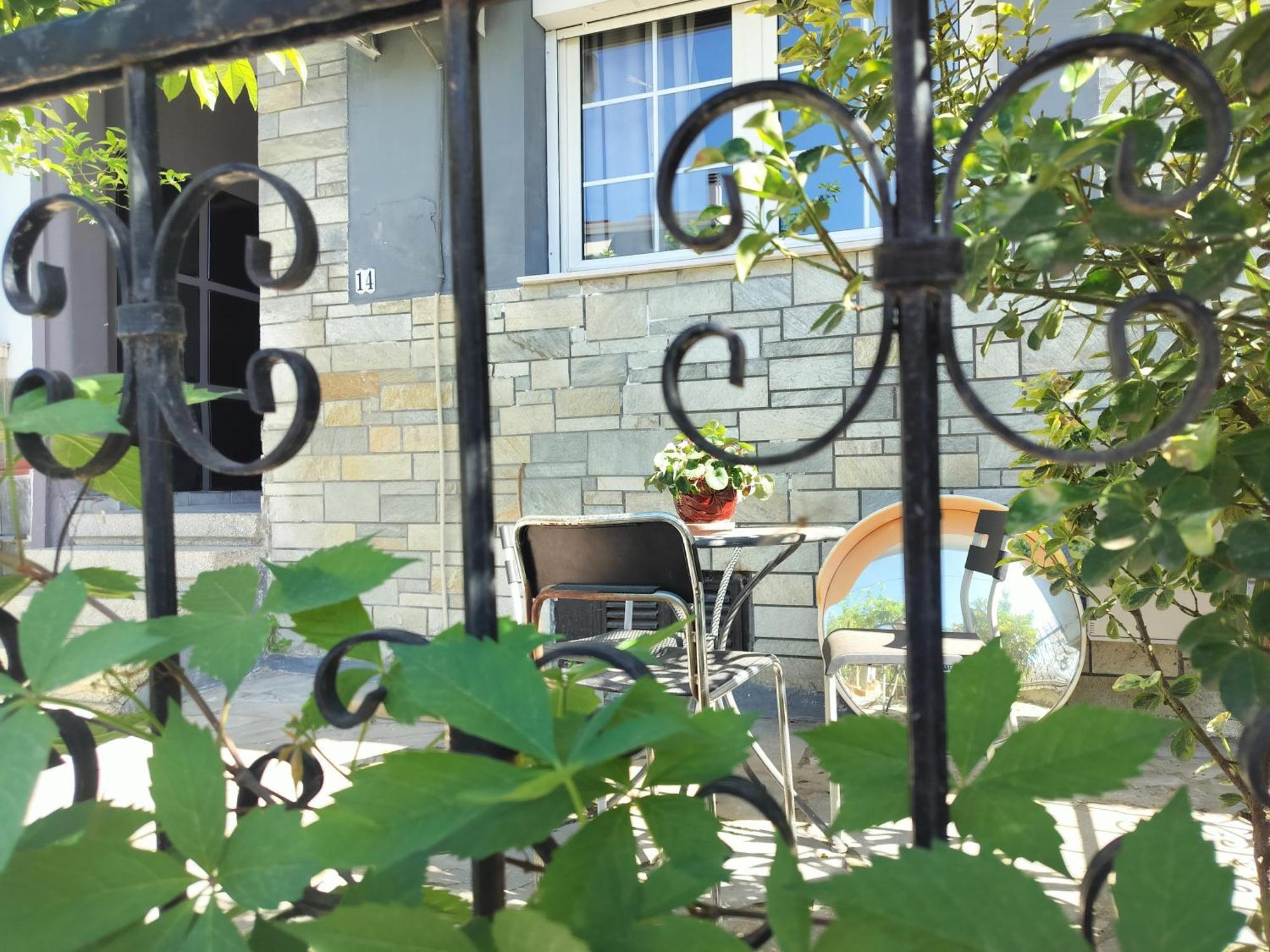Isalos - Explore Center By Foot - Close To Helexpo, University & Hospital Thessalonique Extérieur photo